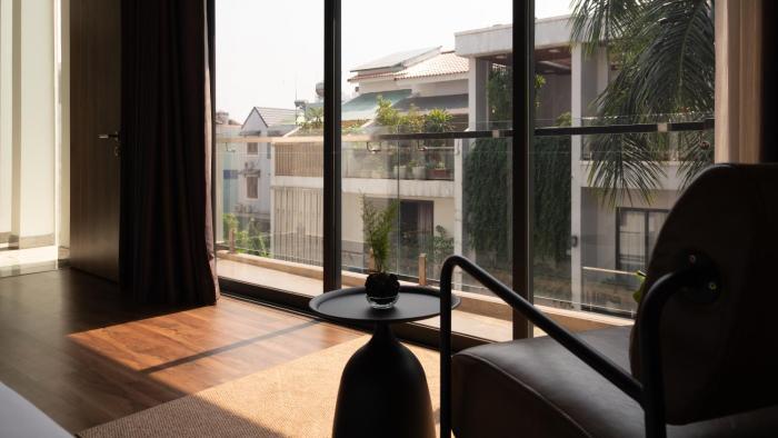 lam living