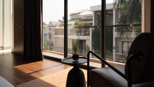 lam living