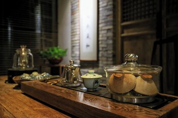 tea house inn west street yangshuo