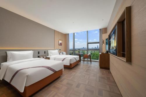elong hotel qingdao golden beach