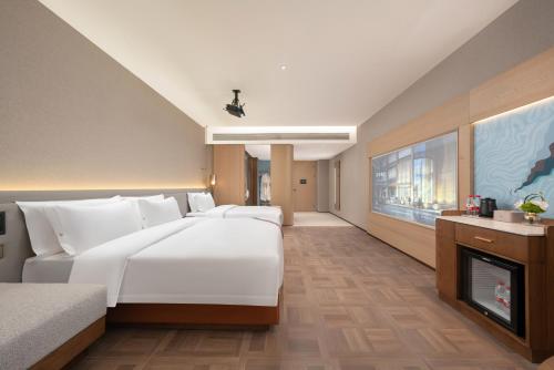 elong hotel qingdao golden beach