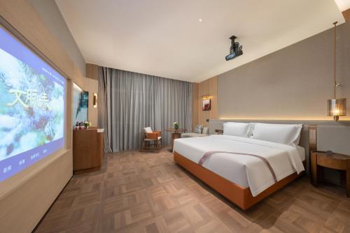 elong hotel qingdao golden beach