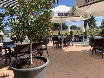 hotel gaststatte weinbrucke
