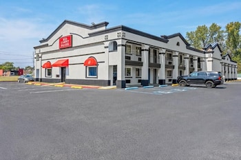 Red Carpet Inn And Suites,,2 star