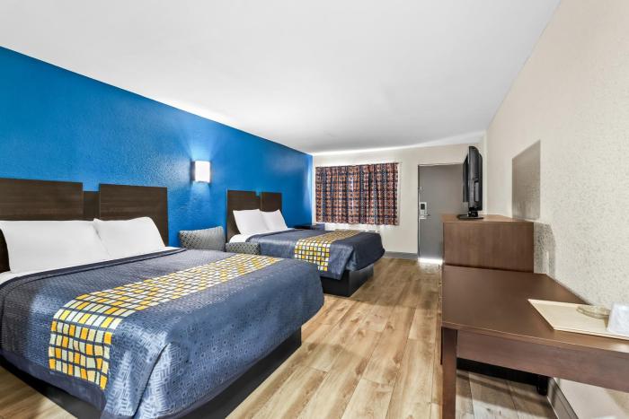 red carpet inn and suites