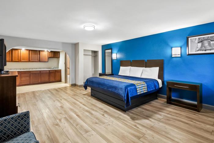 red carpet inn and suites