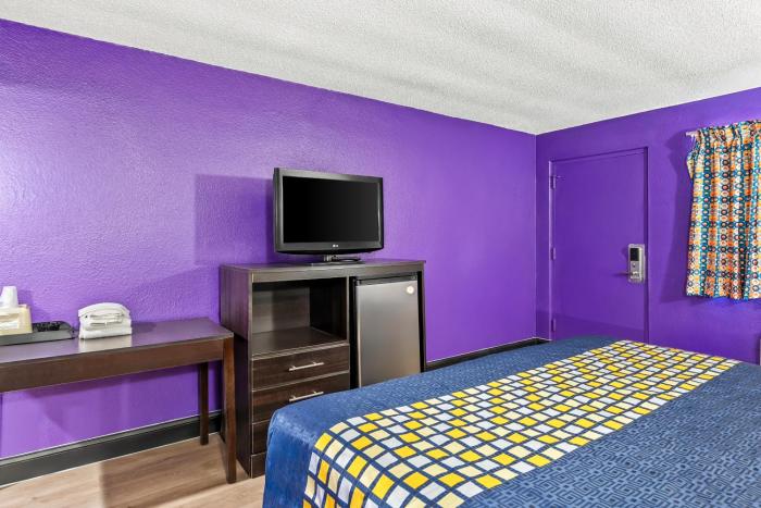 red carpet inn and suites