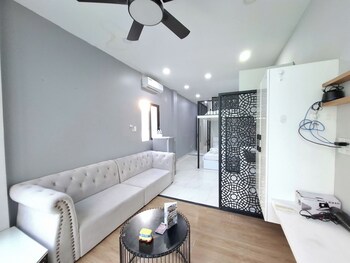 lunaria group saigon loft stay