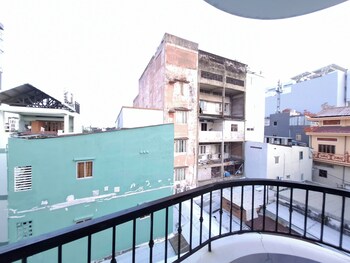 lunaria group saigon loft stay