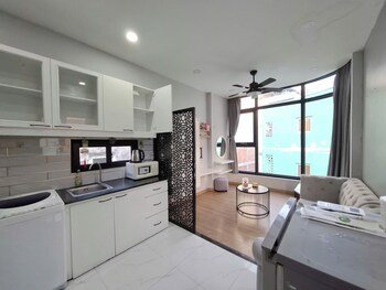 lunaria group saigon loft stay