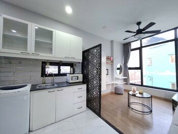 lunaria group saigon loft stay