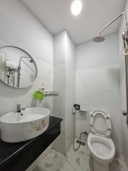 lunaria group saigon loft stay