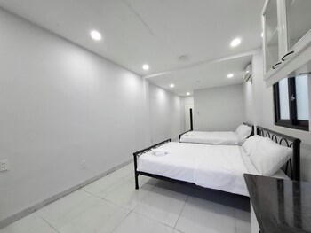 lunaria group saigon loft stay
