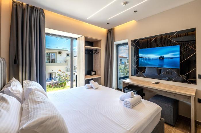 aeris sol ksamil free parking pool