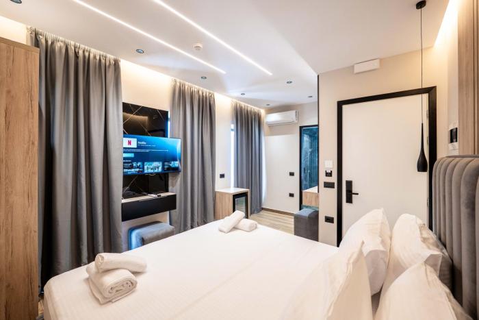 aeris sol ksamil free parking pool