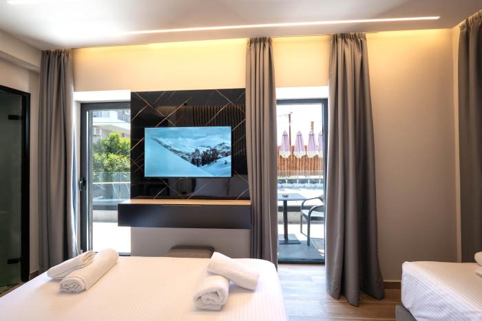 aeris sol ksamil free parking pool