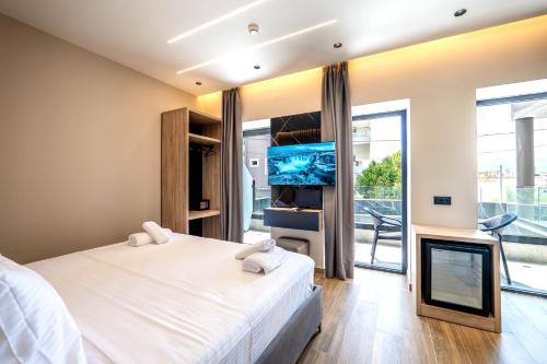 aeris sol ksamil free parking pool