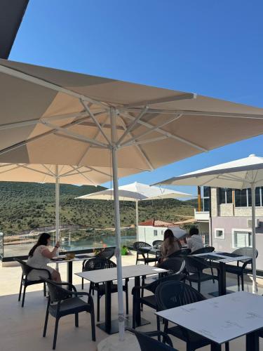 aeris sol ksamil free parking pool