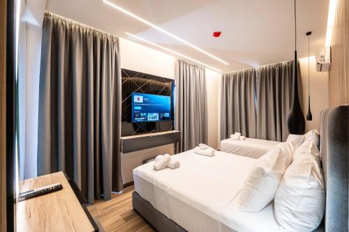 aeris sol ksamil free parking pool
