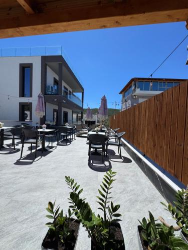 aeris sol ksamil free parking pool