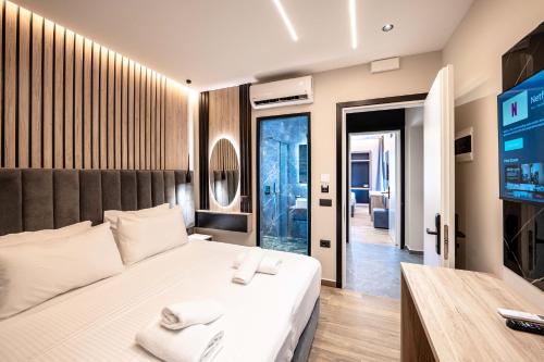 aeris sol ksamil free parking pool