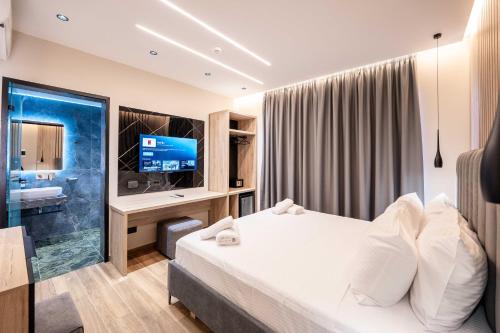 aeris sol ksamil free parking pool