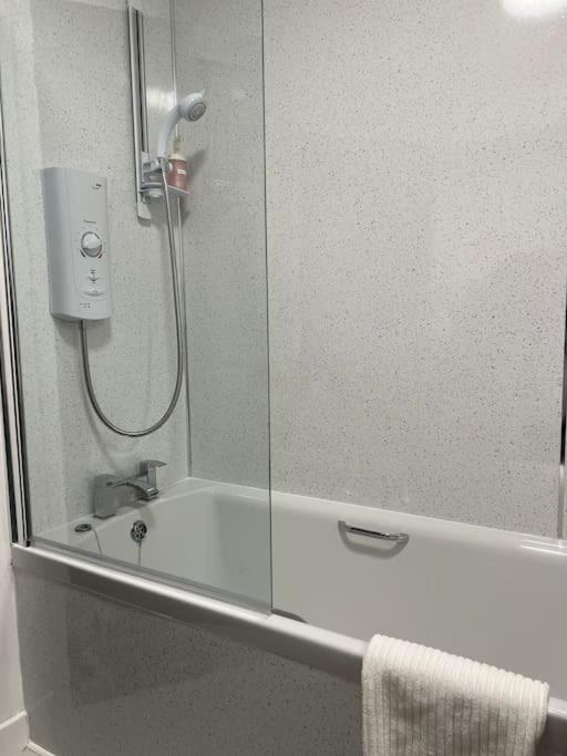 stunning 2 bed apart in the heart of aberdeen