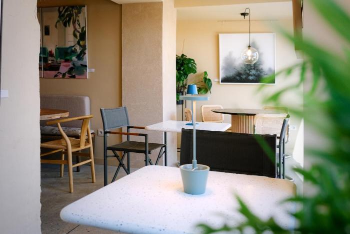 hotel boutique calagneta art i vi