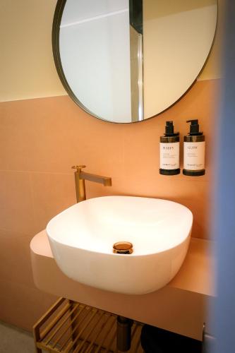 hotel boutique calagneta art i vi