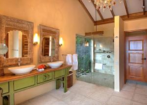 hotel casa chameleon mal pais adults only