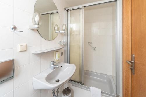 Hotel Waldhaus Waltershausen,,0 star