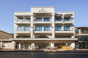 enorme epavli urban living