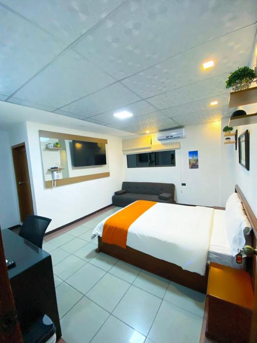 hotel madrigal