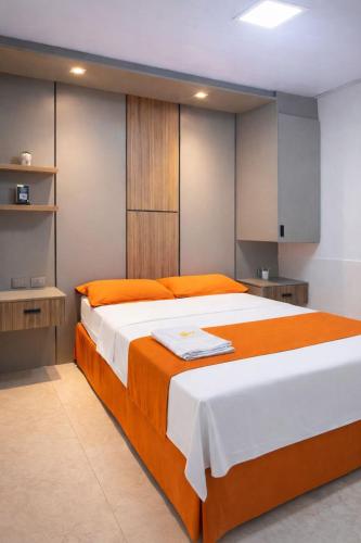 hotel madrigal
