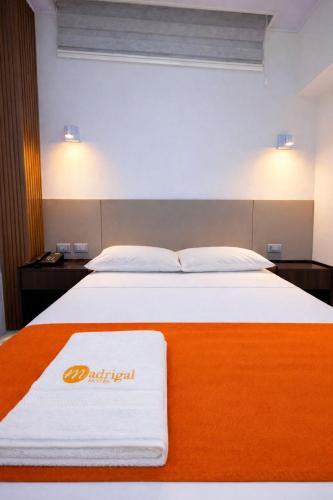 hotel madrigal