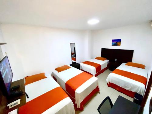 hotel madrigal