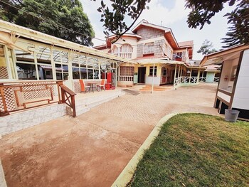 queenspark guest house