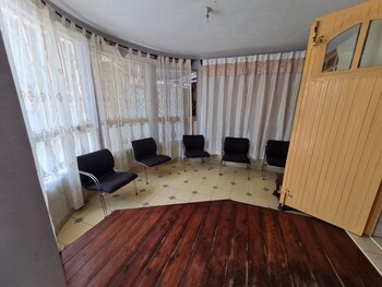 queenspark guest house
