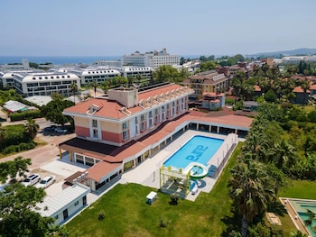 pera aura resort hotel and spa all inclusive
