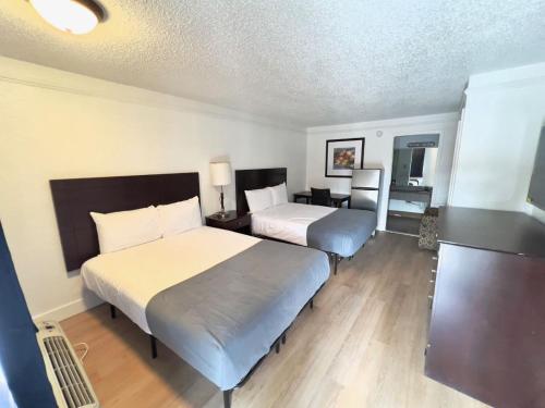 Airport Inn,,2 star