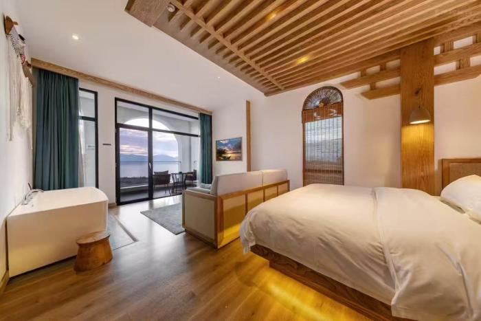 fuxian lake lanshan su ant nest homestay