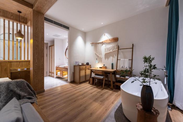 fuxian lake lanshan su ant nest homestay