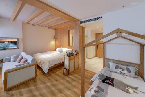 fuxian lake lanshan su ant nest homestay