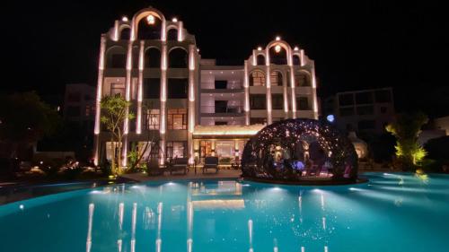 fuxian lake lanshan su ant nest homestay