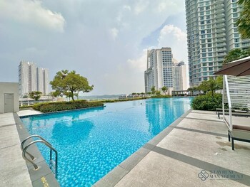 Teega Residence By Stayrene,,3 star