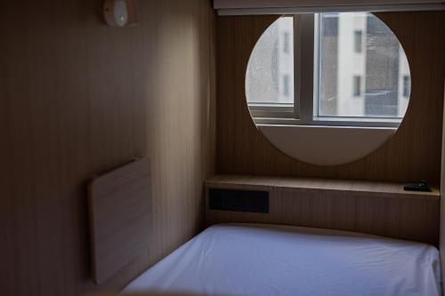 haeundae marine capsule hotel and spa