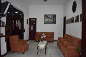 hotel huasi continental