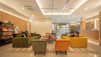adelphi itsaraphap