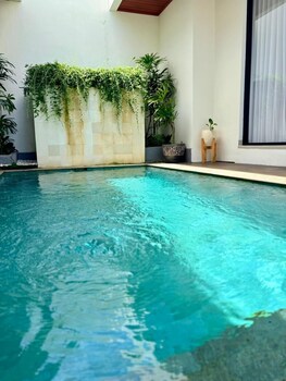 villa indah