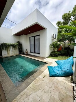 villa indah
